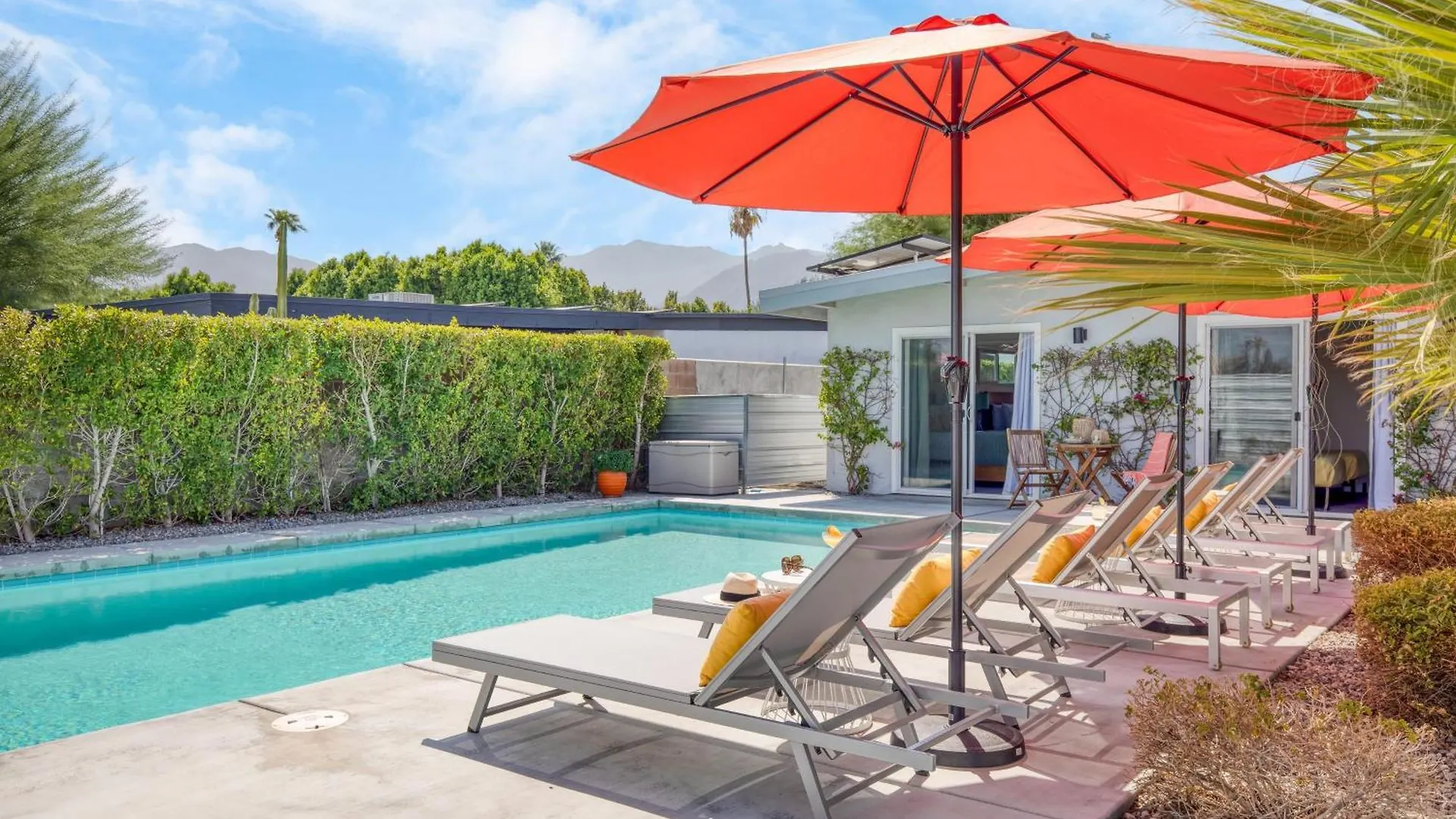 Lloyd By Avantstay Palm Spring Paradise W Pool Large Yard Table Tennis Permit3779 パーム・スプリングス 0*,  米国